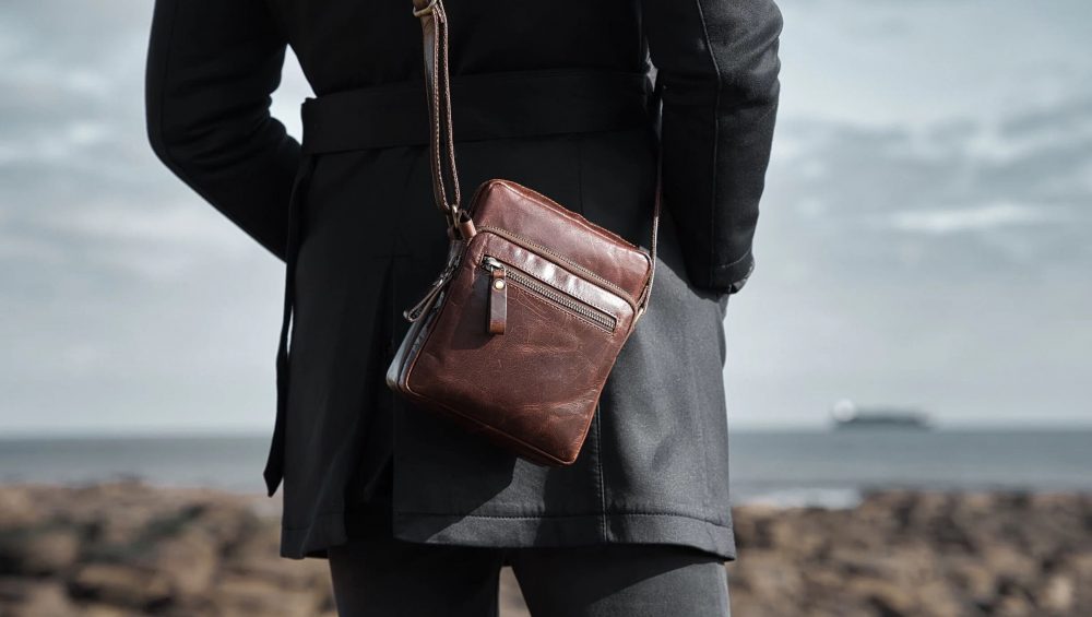 Túi đeo hông nam da bò - Sự kết hợp hoàn hảo của thời trang và tính tiện dụng